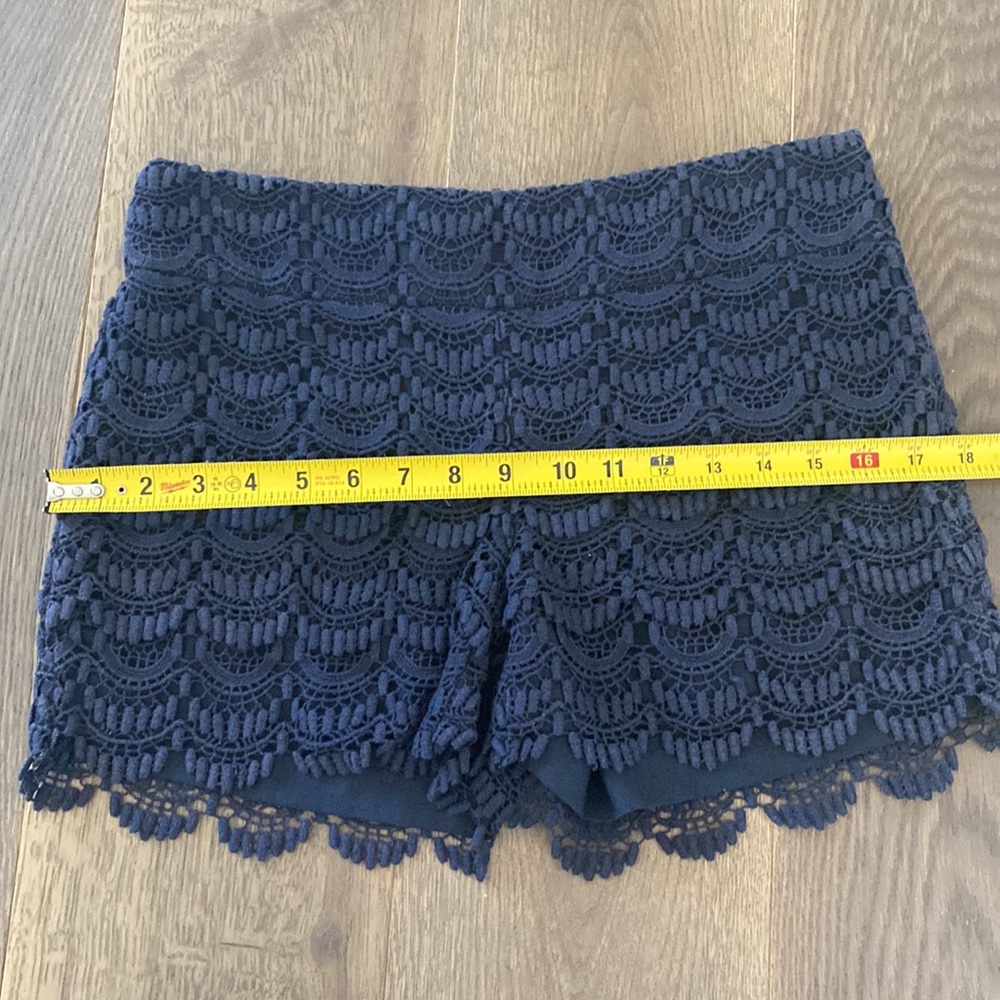 5/$10 Loft Riviera short in navy women’s size 00 - Picture 9 of 9